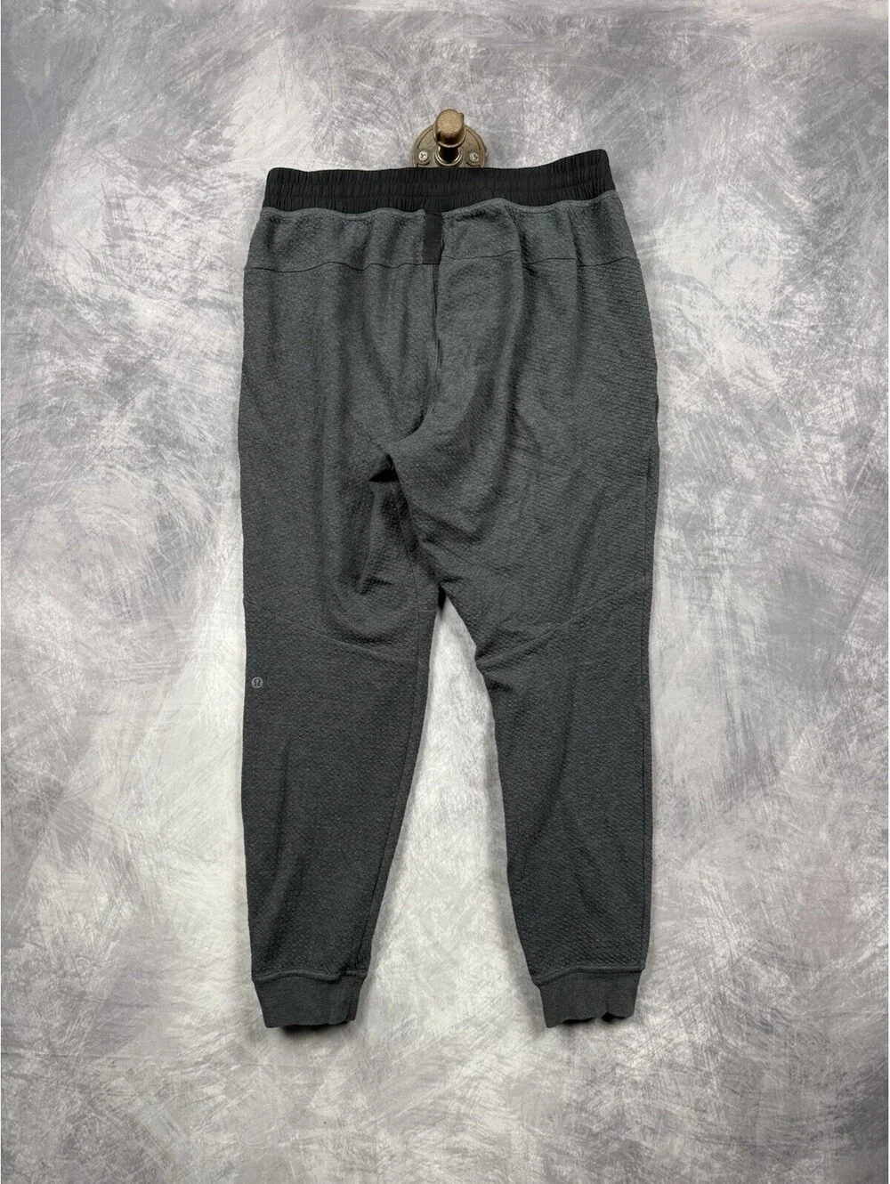 Lululemon At Ease Jogger Mens Large Charcoal Grey Black Textured Knit LM5642S